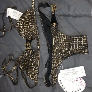 Beach Bunny NWT Miss Demeanor XS Gold